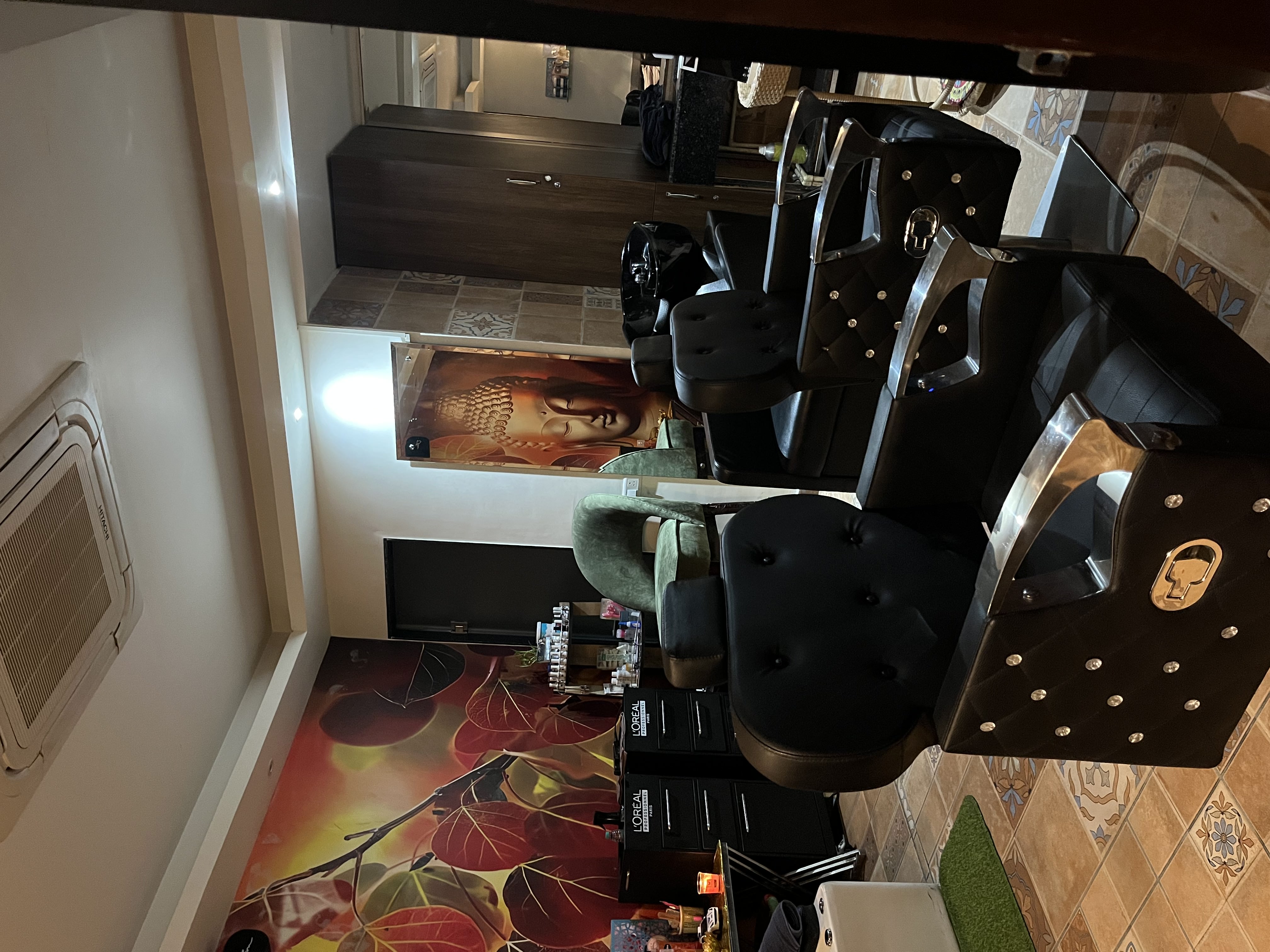 Stylette Elegance luxury salon interior